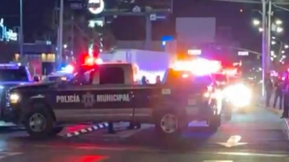 Caen dos con 340 mil dólares, vehículo blindado y una pistola tras persecución en la Tecnológico