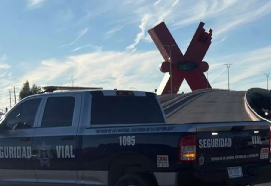 Paso desnivel de Heroico Colegio Militar y General Rivas Guillén en Ciudad Juárez