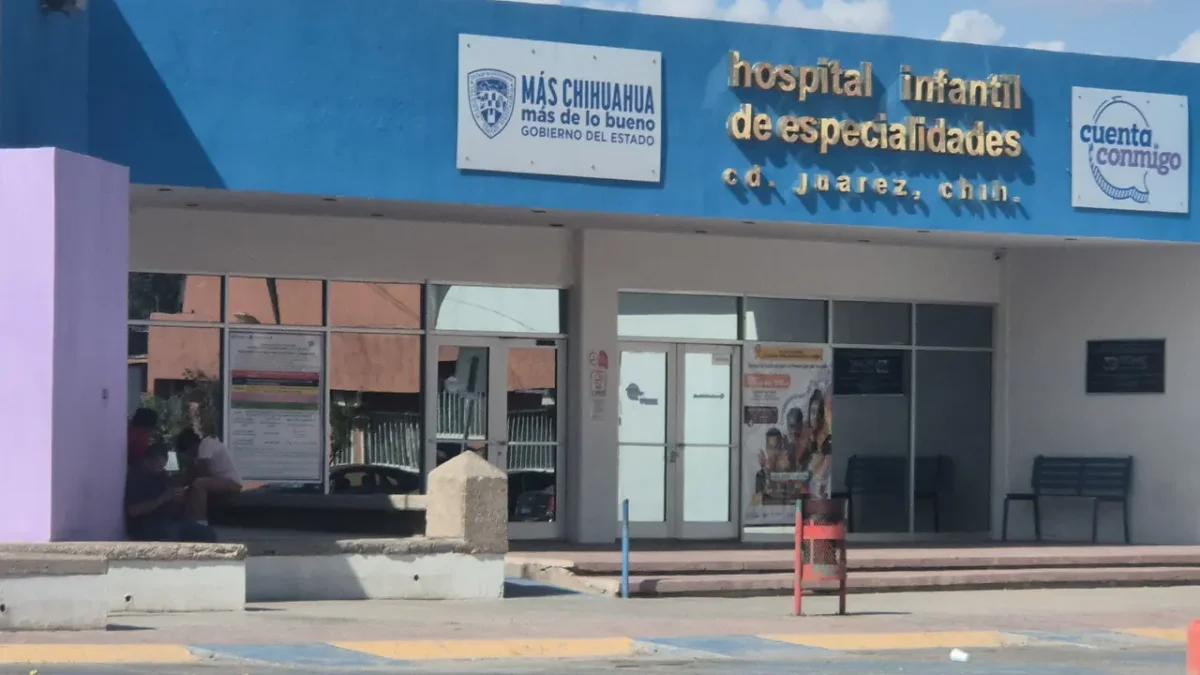Abandonan a bebé; madre de 15 regresa por él