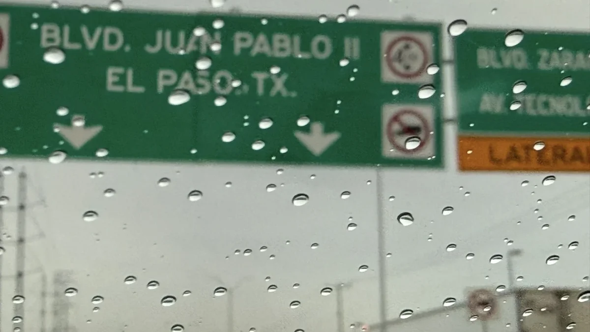 Se presentan tormentas eléctricas y chubascos en distintas zonas de la ciudad