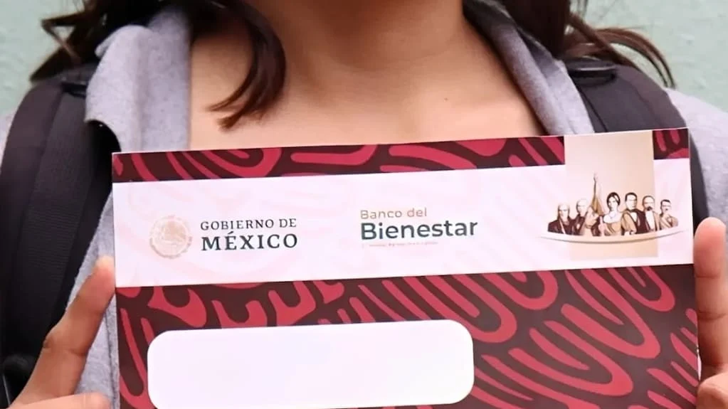 Información sobre requisitos y montos de las becas universales para el ciclo escolar 2026-2027