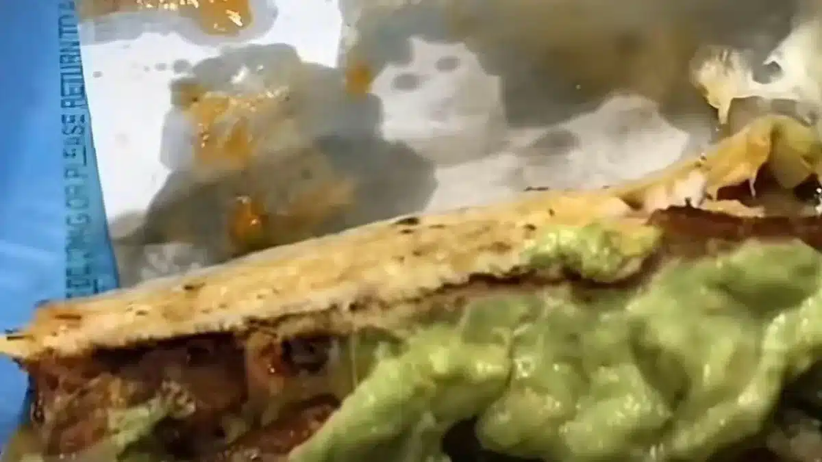 Figura de Juan Gabriel aparece en una quesadilla