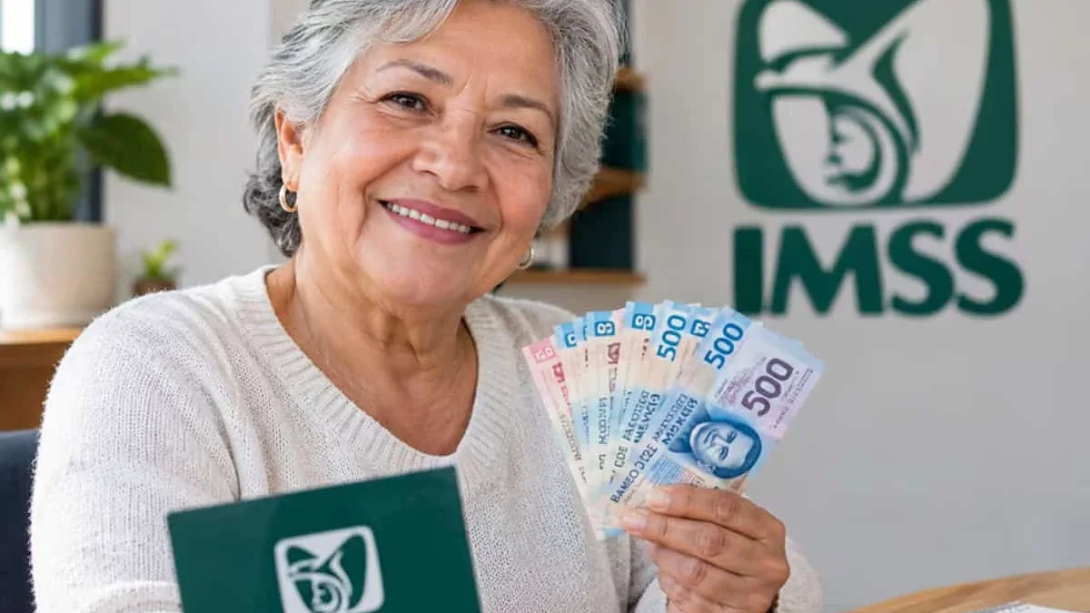 Pensionado consulta el pago de aguinaldo del IMSS correspondiente a 2026