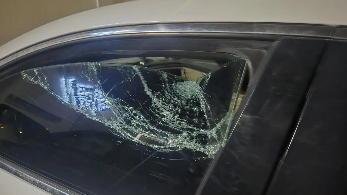 Vehículos reportados con daños después del Grito de Independencia en Ciudad Juárez