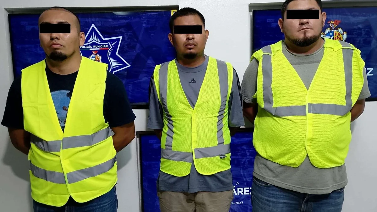Vehículos relacionados con un presunto robo a vivienda en Ciudad Juárez