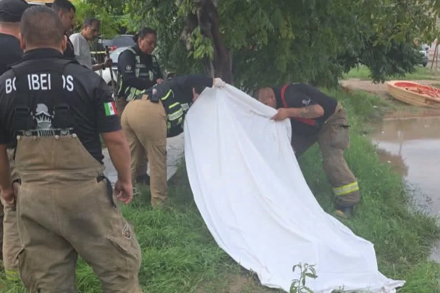 Operativo de Bomberos y Rescate en vaso de captación de Villa Bonita