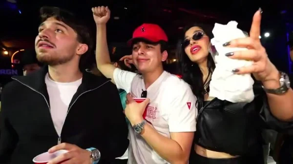Emma Coronel en fiesta de Lonche de Huevito en Los Ángeles