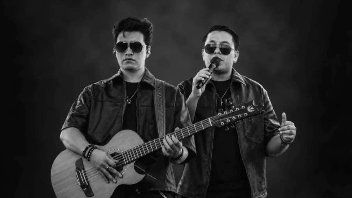 Integrantes de la banda de música regional mexicana Alto Exceso