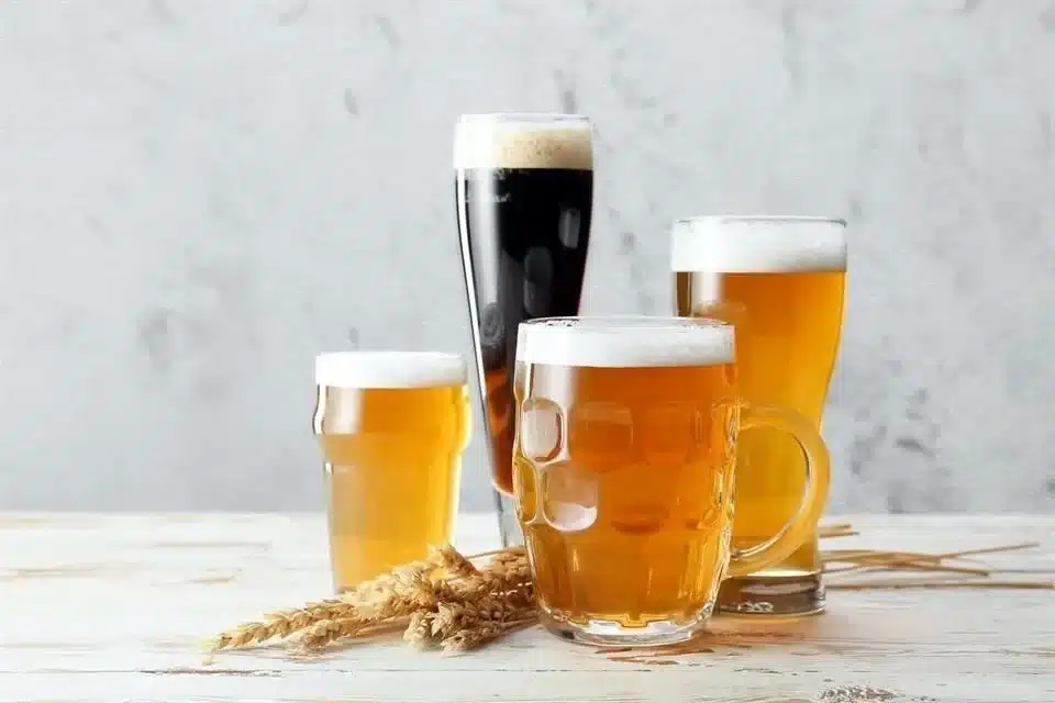 Diputados proponen aumentar el impuesto a la cerveza en México