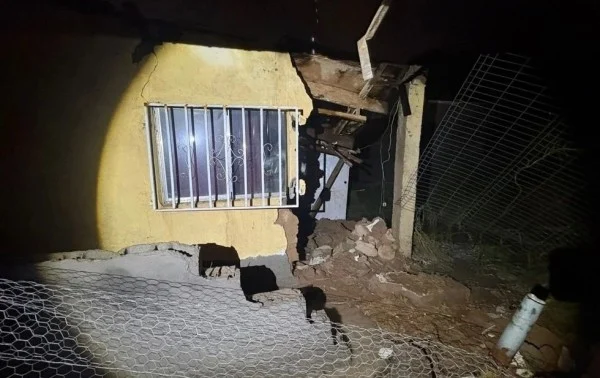 Calles y viviendas afectadas por la tormenta en Ciudad Juárez