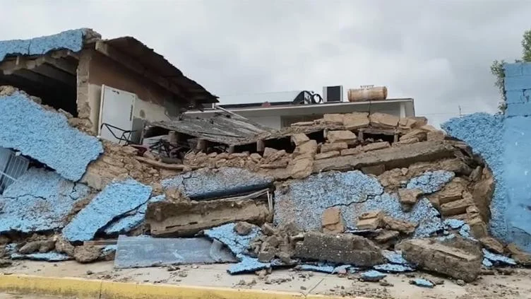 Daños en aulas y barda de la primaria Lázaro Cárdenas en Ciudad Juárez