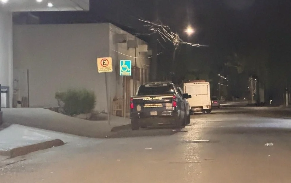 Cruce de las calles Cocotero y Héroe de Nacozari en la colonia Lázaro Cárdenas de Ciudad Juárez