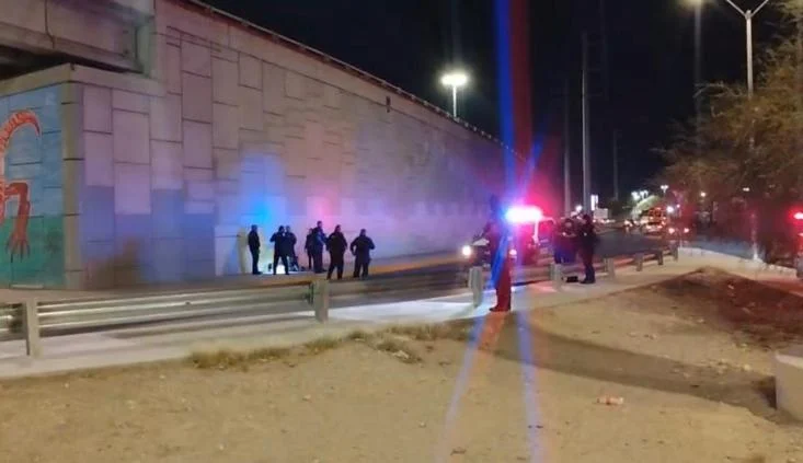 Puente vehicular de Talamás Camandari e Independencia donde un joven resultó lesionado