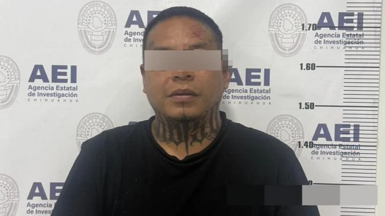 Agentes de investigación durante un operativo en Ciudad Juárez