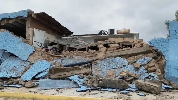 Escuela de Ciudad Juárez afectada por las lluvias y filtraciones