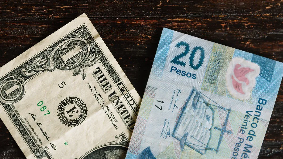 Cotización del dólar a 17.25 pesos a la compra y 18.25 pesos a la venta en Ciudad Juárez