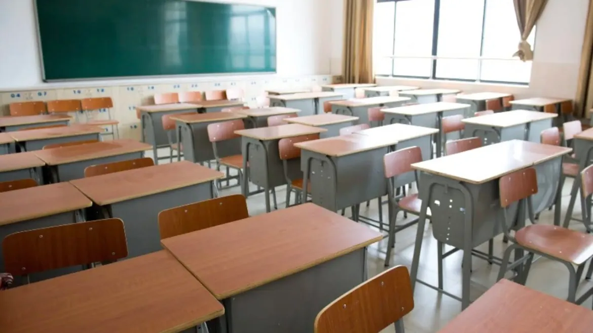 Salón de clases vacío durante el megapuente escolar en Ciudad Juárez
