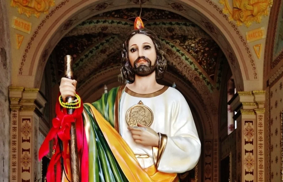 Parroquia de San Judas Tadeo en Ciudad Juárez durante los preparativos de su fiesta patronal