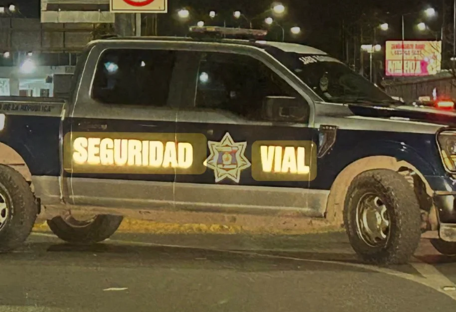 Vehículos dañados tras choque en la avenida Ejército Nacional de Ciudad Juárez