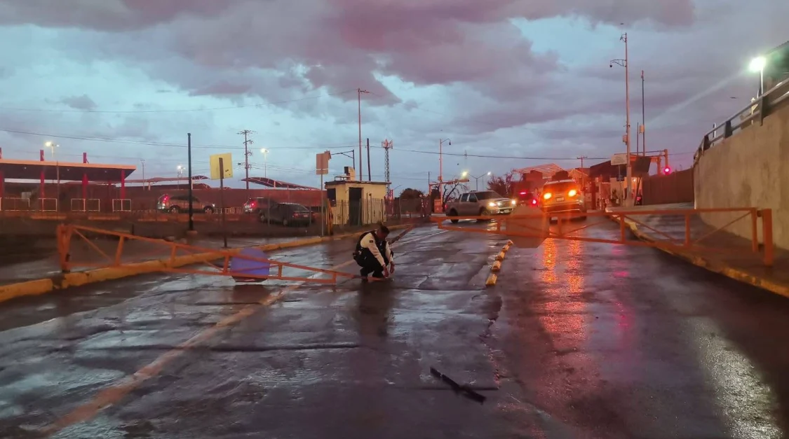 Vialidad de Ciudad Juárez afectada por inundaciones después de las lluvias