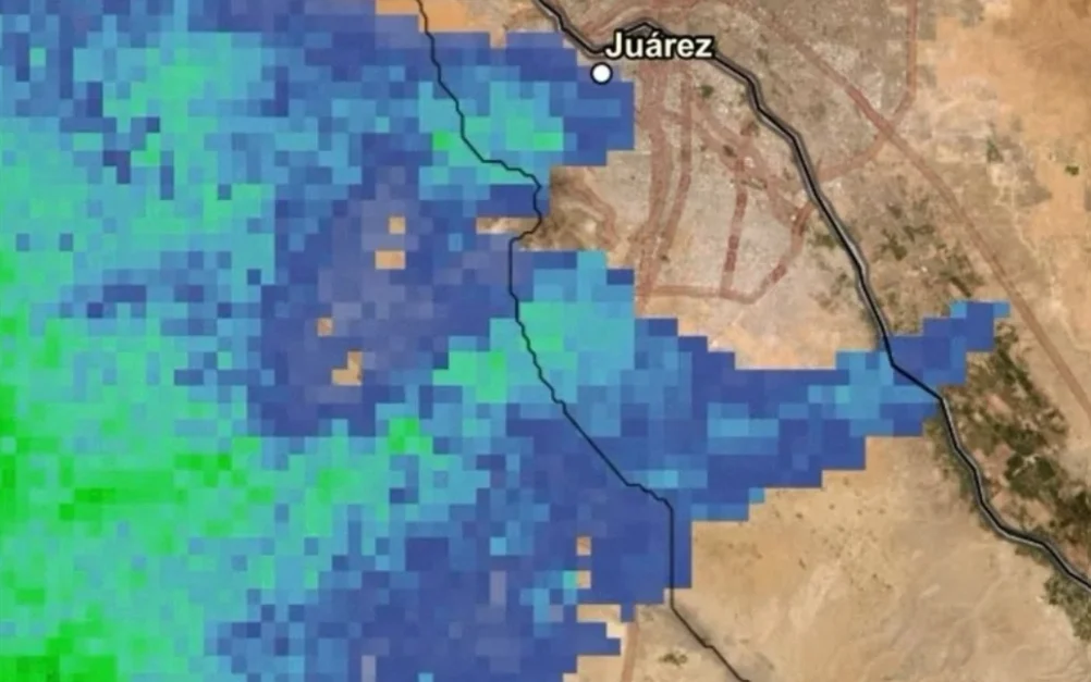 Lluvia sobre calles del noreste de Ciudad Juárez