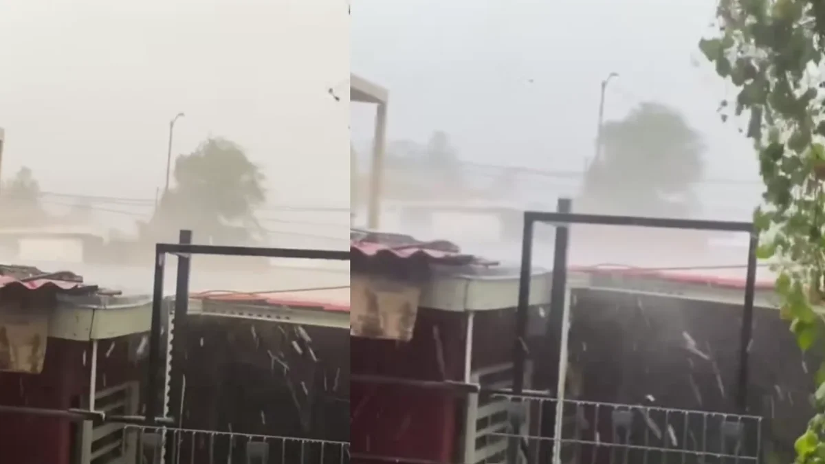 Granizo cubre un patio en la colonia Mariano Escobedo de Ciudad Juárez