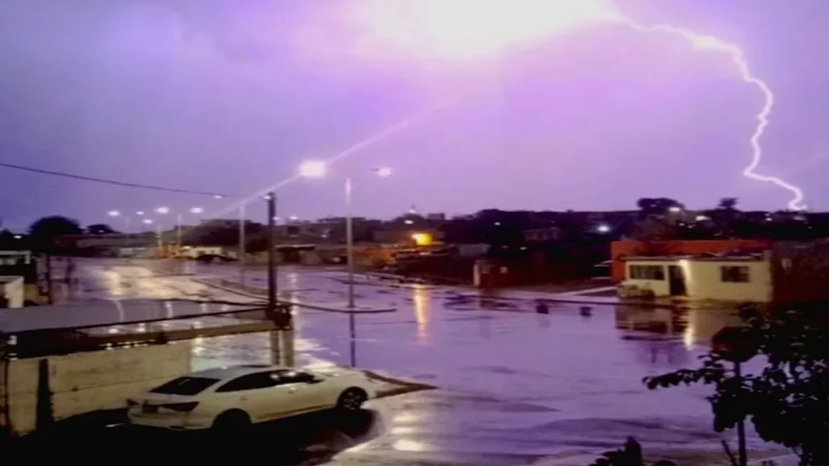 Cielo nublado ante el pronóstico de lluvia en Ciudad Juárez