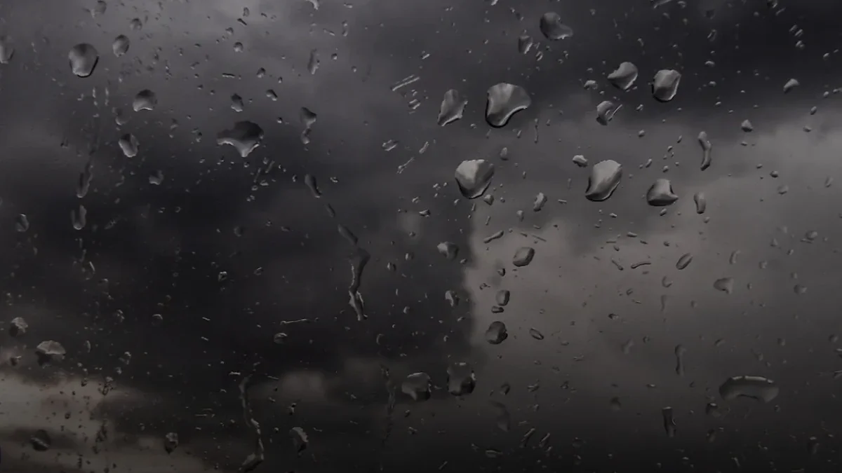 Nubes de tormenta sobre Ciudad Juárez ante el pronóstico de lluvia