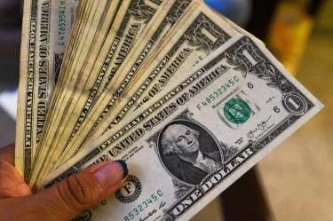 Cotización del dólar en una casa de cambio de Ciudad Juárez este miércoles 28 de octubre de 2026