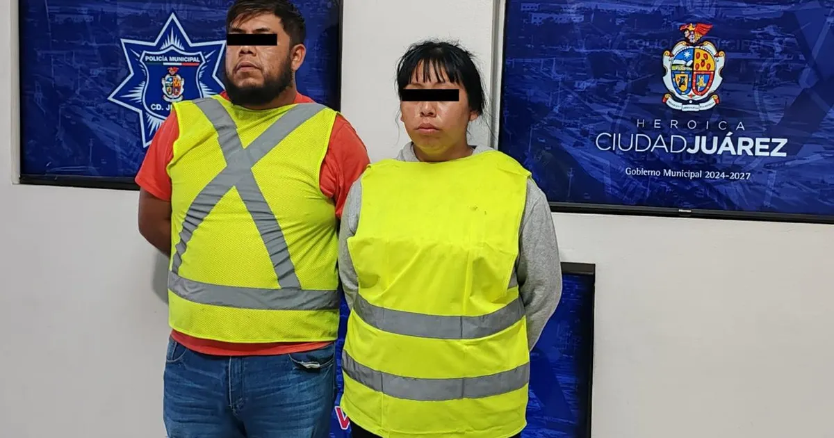Policías municipales atienden una riña en el poblado El Millón de Ciudad Juárez