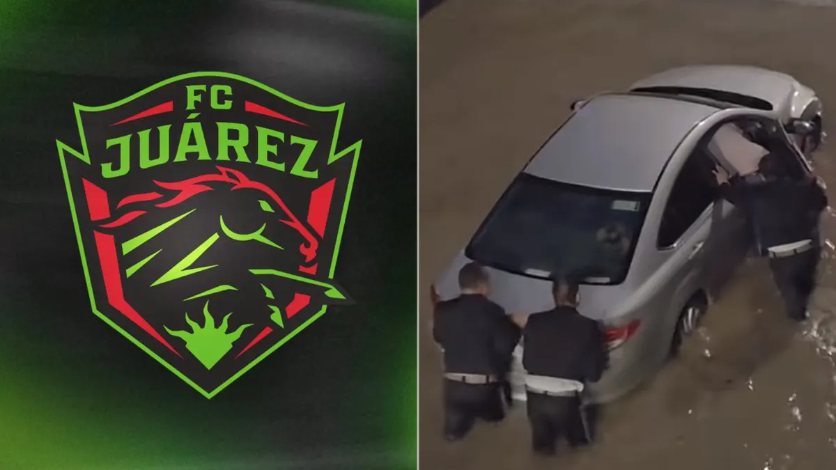 Mariachis ayudan a sacar un vehículo varado durante una inundación en Ciudad Juárez