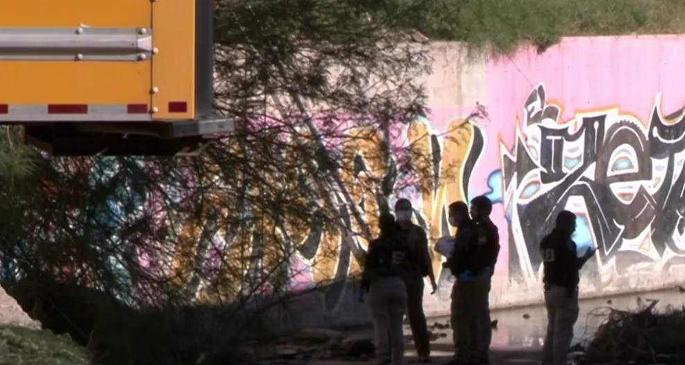 Zona acordonada tras el hallazgo de un cuerpo en la colonia Del Marqués de Ciudad Juárez