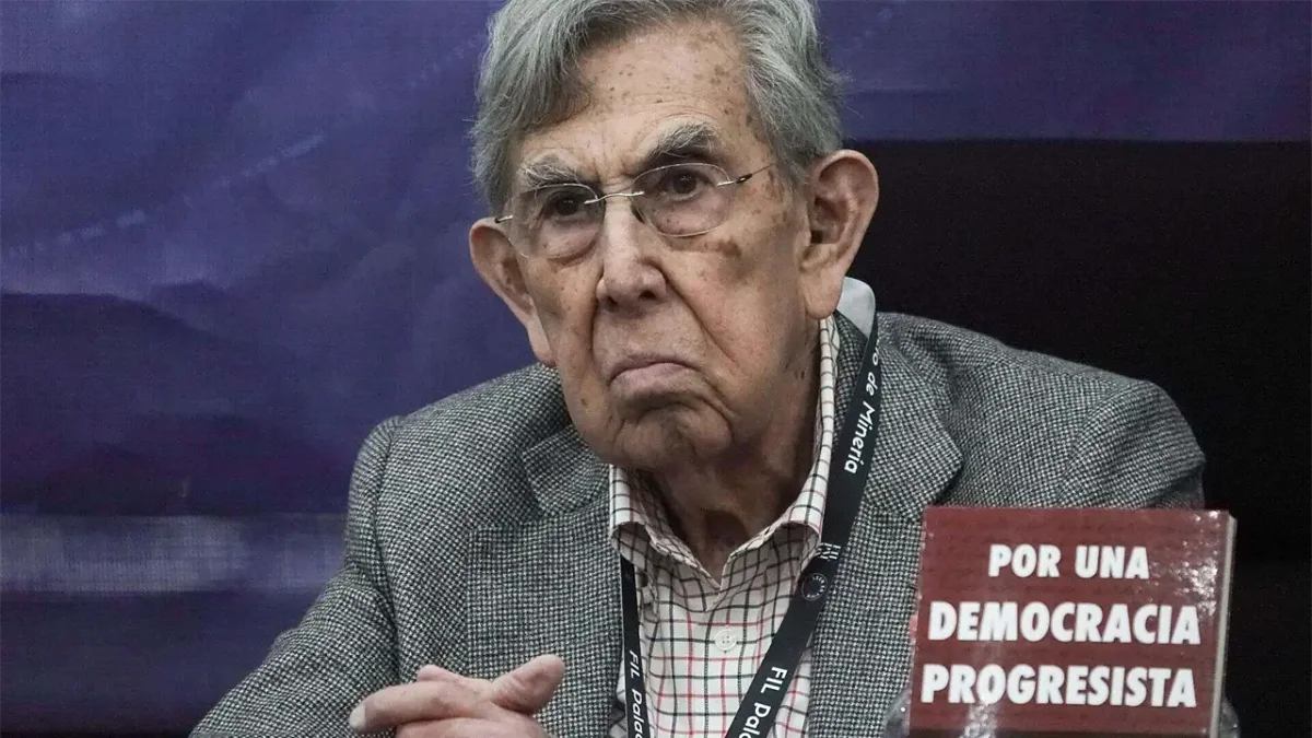 Cuauhtémoc Cárdenas durante un acto público en México