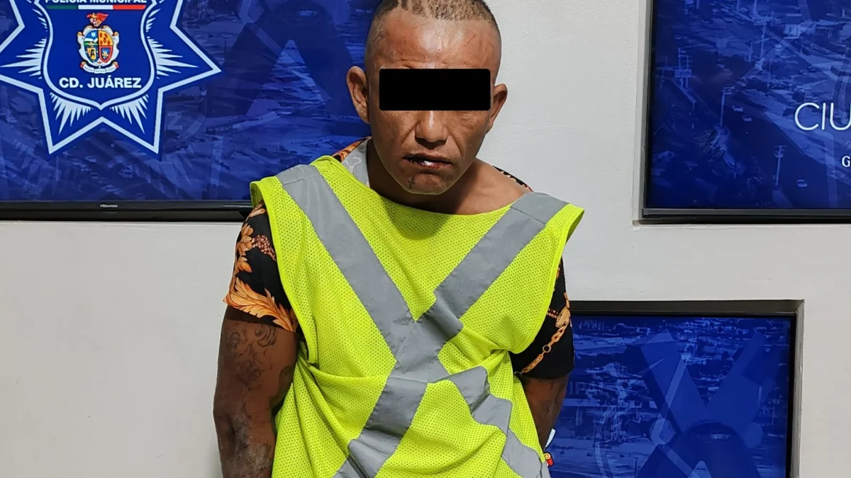 Policías municipales atienden reporte de robo a Oxxo en la colonia Galeana