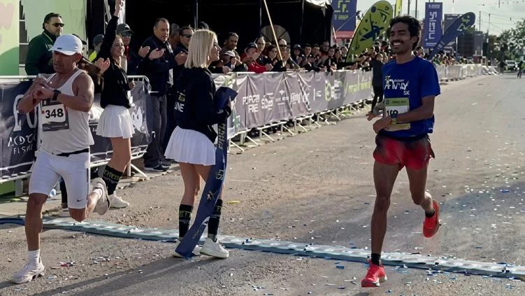 Corredores participantes en el Maratón de Ciudad Juárez