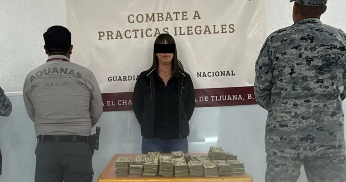 Billetes asegurados en camioneta durante inspección en la frontera de Tijuana