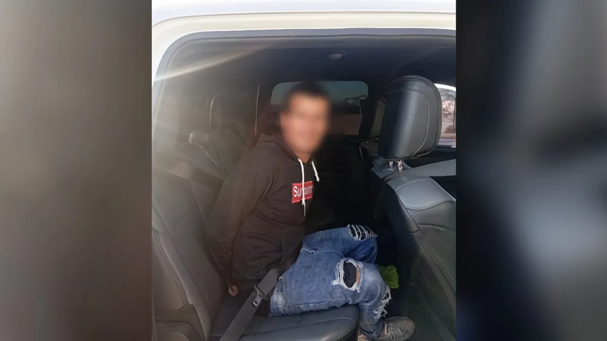 Detención por presunto robo de autopartes en un corralón de Ciudad Juárez