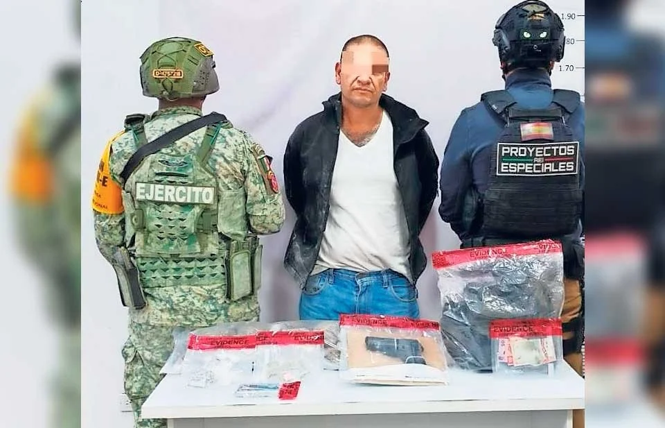 Puesto de tamales asegurado por autoridades frente al Hospital Morelos del IMSS en Chihuahua