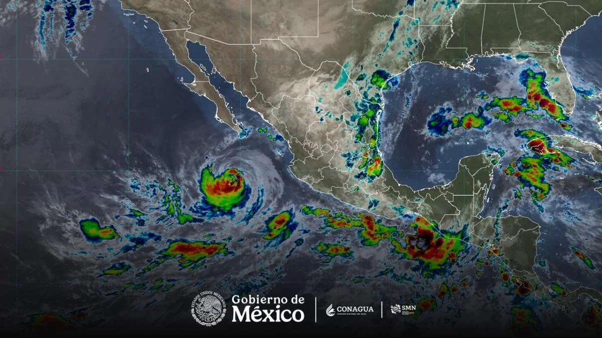 Huracán Rachel provoca lluvias y oleaje elevado en México