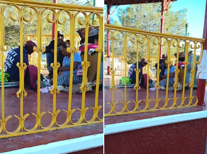 Tres personas reunidas en una estructura del parque de la Bella Vista en Ciudad Juárez