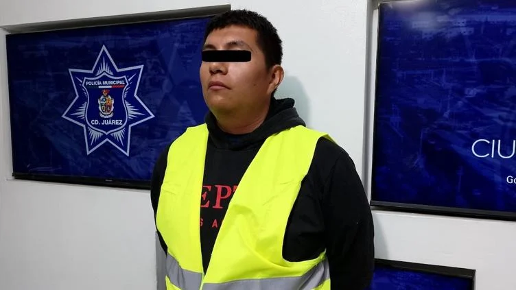 Hombre detenido por su probable relación con asaltos en Ciudad Juárez