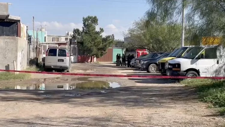 Canal de la colonia Del Márquez donde localizaron un cuerpo detrás de Plaza Juárez Mall