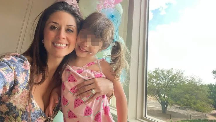Investigación policial por la muerte de una madre y su hija en Houston