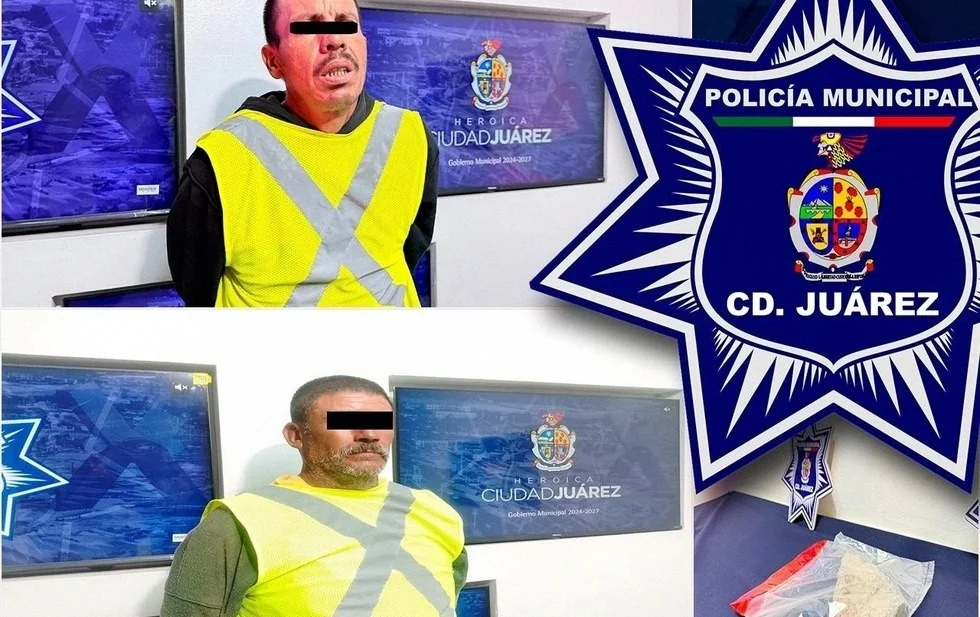 Policías municipales detienen a dos hombres por daños a vidrios de comercios en Ciudad Juárez